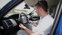 Антон Воротников Битвы внедорожников Битвы внедорожников - Range Rover Sport SVR и Land Cruiser 105 в песке.