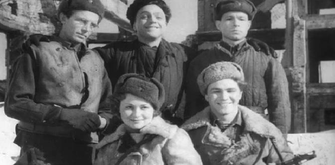 Смотреть Солдаты бесплатно
