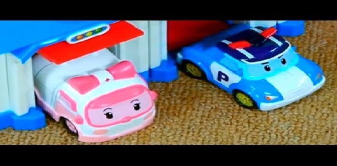 Смотреть Игрушечные Машинки из мультфильма Робокар Поли: Эмбер и Поли бесплатно