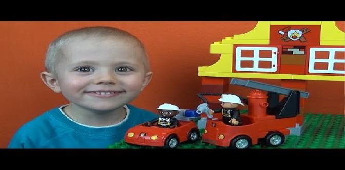 Смотреть Lego пожарные и малыш Даник - Развивающее видео для детей Lego Duplo бесплатно