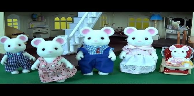 Смотреть Мышки Sylvanian Families и их Дом. Мультики  с игрушками  для самых маленьких бесплатно
