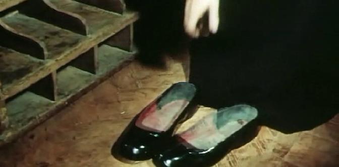 Смотреть На миг оглянуться бесплатно