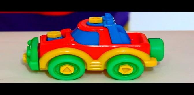 Смотреть Смешные видео для детей - Клоун Дима и игушечный автомобиль бесплатно