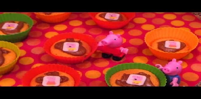 Смотреть Свинка Пеппа - Готовим шоколадные кексы - Сказка из игрушек бесплатно