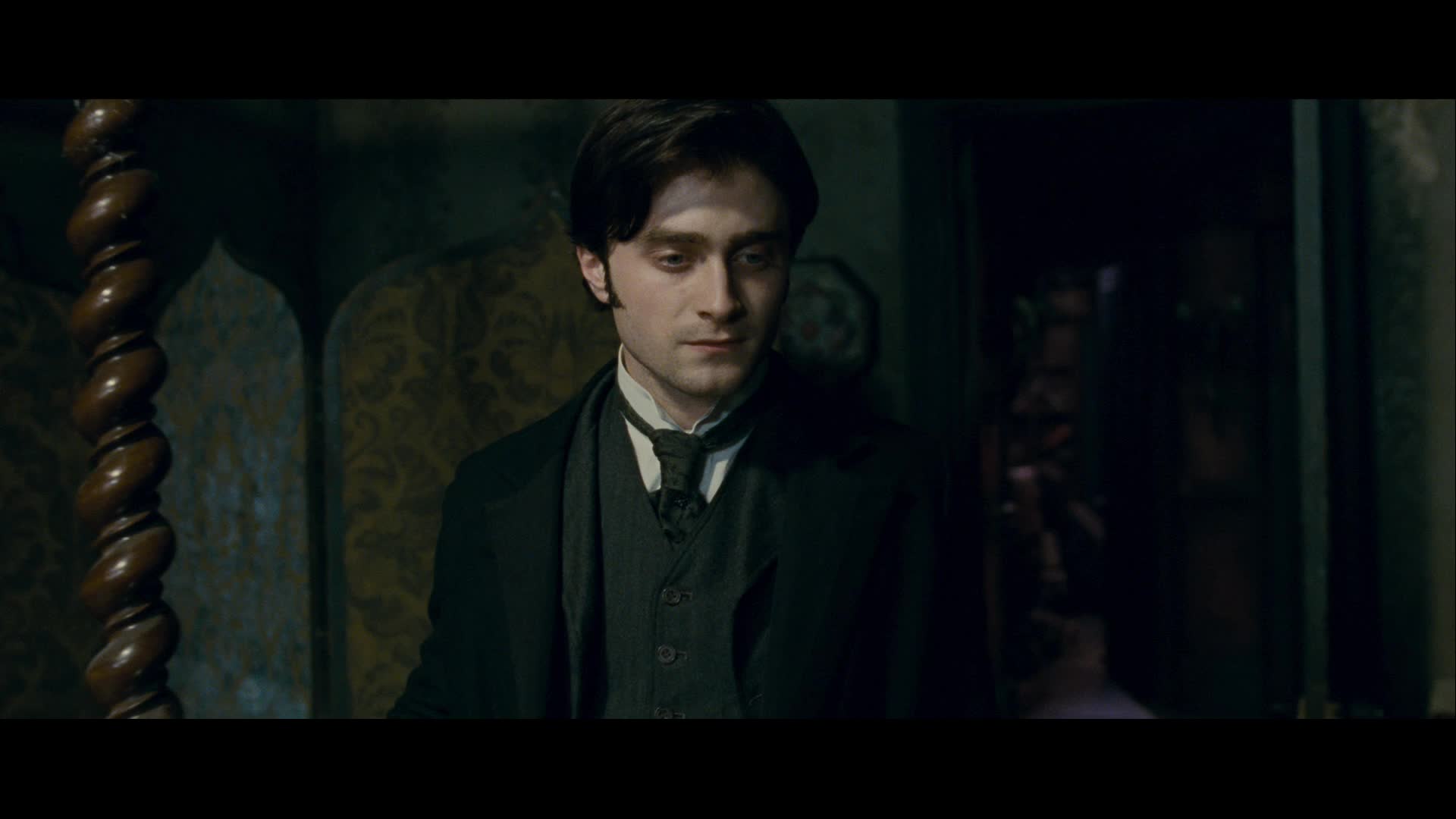 Смотреть Женщина в черном бесплатно